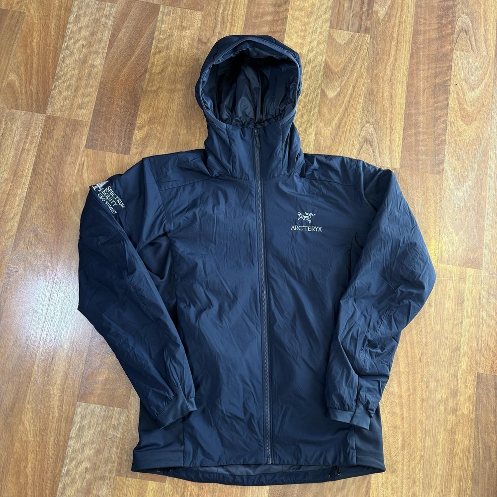 Arc'teryx Atom Windbreaker Jacket Mens Small Blue Hooded Full Zip Hiking Summit